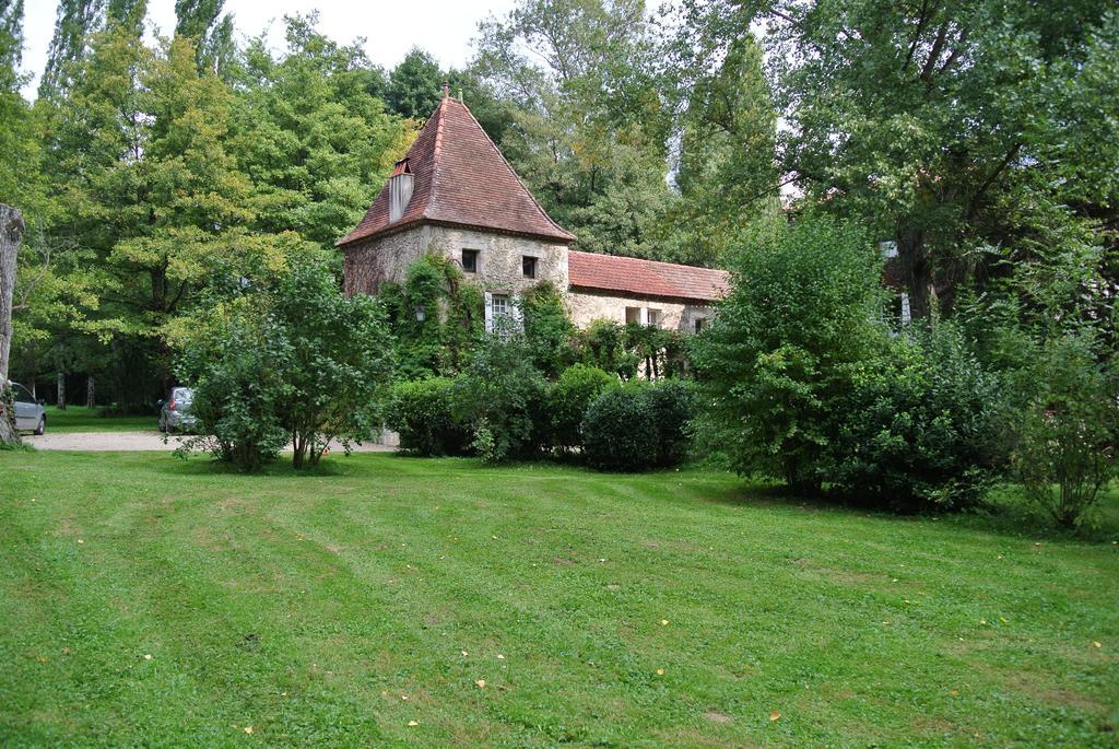 Moulin De Repassat Etape Voie Verte Bazens エクステリア 写真